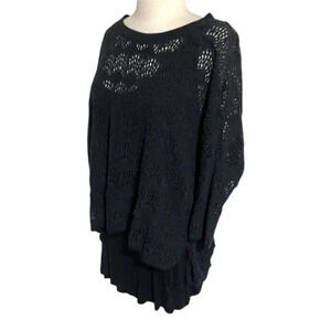 Grace Elements L oversized black knit‎ sweater over tank